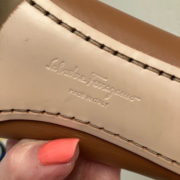 Salvatore Ferragamo Tan Stacked Heel with Gold/Silver Gancini Logo - Picture 3 of 14